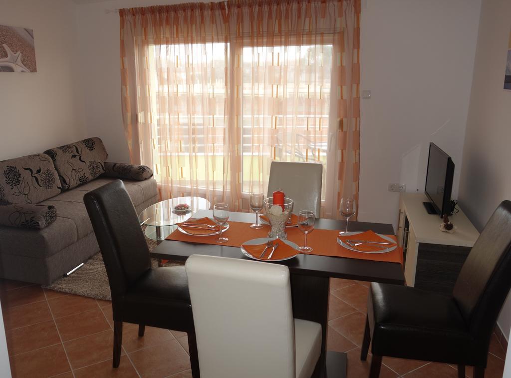 Apartments Soldinn Privlaka  Rum bild